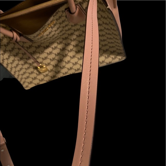 Like new Michael Kors Satchel w/ dust bag - Picture 5 of 10